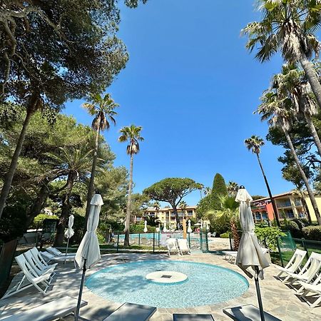 Badine Beach 5P Plage Piscine Balneo Clim Jardin Exotique Hyères Buitenkant foto