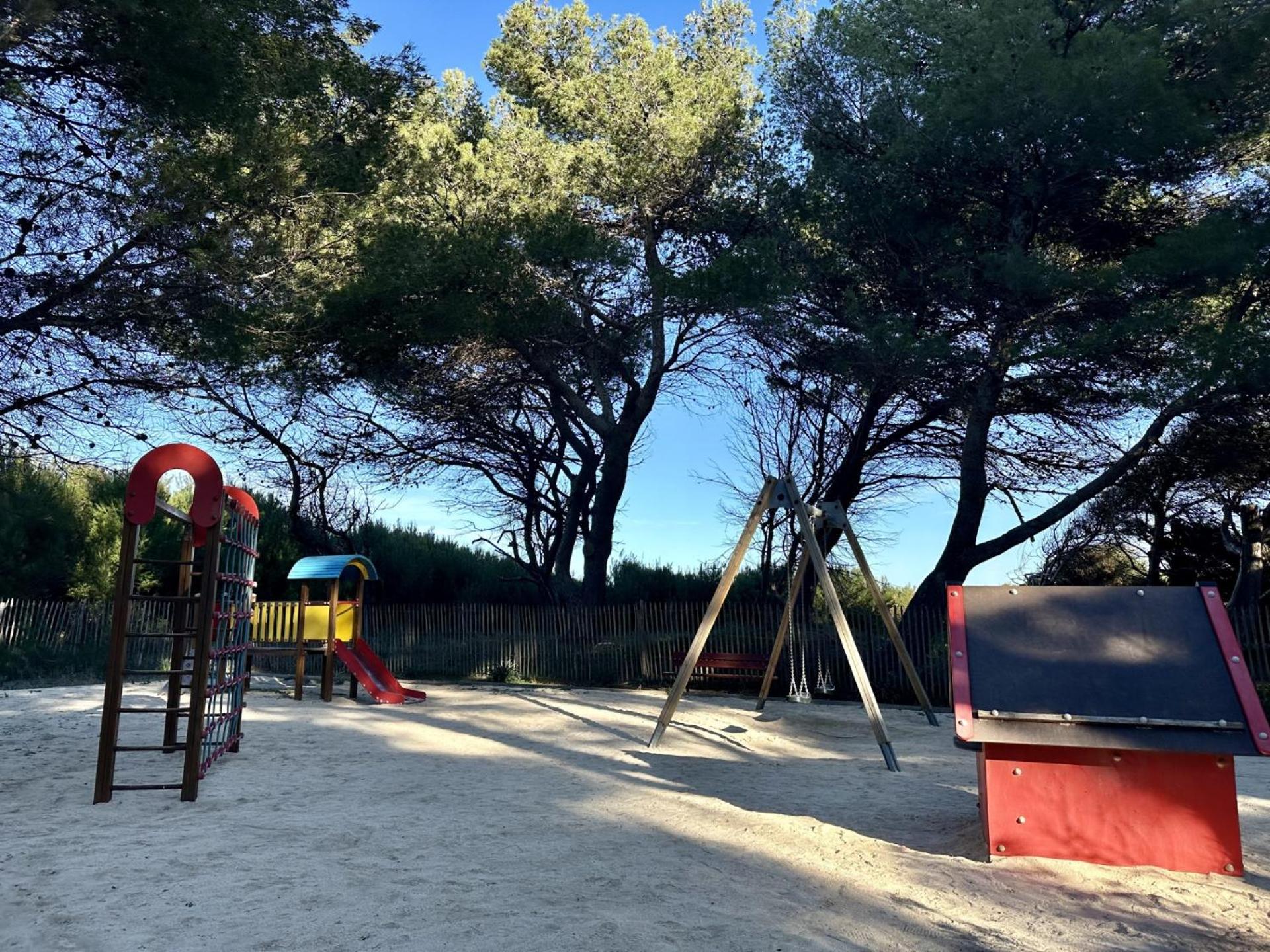Badine Beach 5P Plage Piscine Balneo Clim Jardin Exotique Hyères Buitenkant foto